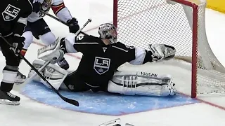 NHL: Goalie Splits Saves