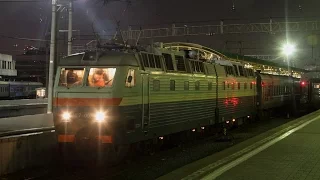 ЧС7 007 со скорым поездом № 120 Белгород - Санкт-Петербург на станции Москва-Пассажирская-Курская.