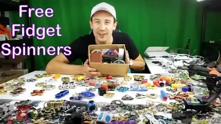 BIG FREE BOX OF NEW FIDGET SPINNERS BY GEARBEST + 3 Giveaways!!!