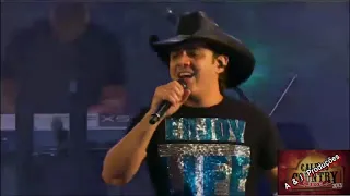 Guilherme e Santiago - Quando Bebe (Ao Vivo No Caldas Country 2013)