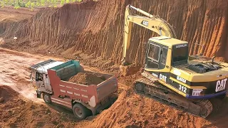 Amazing work.!! Best Excavator Loading Dirt Truck