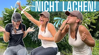 LACHCHALLENGE mit WASSER SPUCKEN!!