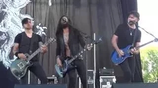 Pop evil Torn to Pieces - live Rock USA 07 / 17 / 2015 Oshkosh Wisconsin