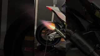 RSV4 BREAKS MIC ON THE DYNO!