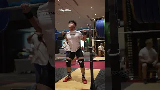 Rahmat Erwin Abdullah squats in ONE breath #weightlifting #powerlifting