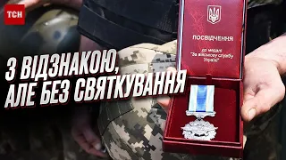 💪🔥 Росіянам таке і не снилось! Українських бійців нагороджують просто на передовій!