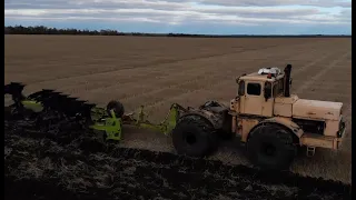 Трактор Кировец. Пашу плугом "ВОЛГААГРОМАШ". Расход топлива. Производительность.