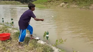 Best Fishing Video 2022 | Traditional Boy Catch Big fish With Plastic Bottle Hook By River