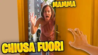 CHIUDO MIA MAMMA FUORI CASA per 24 ORE! 😡 *ARRABBIATA*