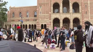 Pro-Palestinian encampment pops up at UCLA