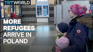 More Ukrainians flee to Poland