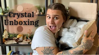 Elevated Unboxing 🌿💨 ep8: $1000 HUGE CRYSTAL HAUL - GET HIGH AND PLAY WITH CRYSTALS WITH ME!