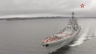 Missile cruiser "Peter the Great" went on exercises in the Barents Sea