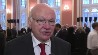 Wolfgang Schäuble zum Ehrenbürger Berlins ernannt / Nahaufnahme