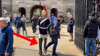 RUDE TOURIST Deliberately Block and Set his Leg to Push the Guard Down