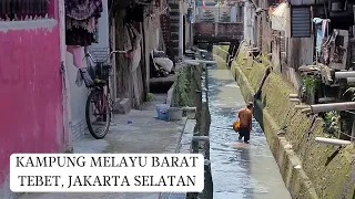 Real life in a narrow alley in Kampung Melayu Barat Jakarat Selatan, Indonesia