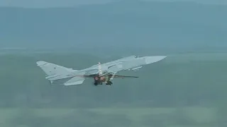 Су-24м полёты на аэродроме Хурба 2005