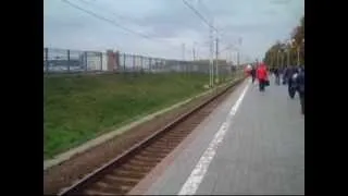 2014-10-03 Here comes Aeroexpress train to Domodedovo airport station