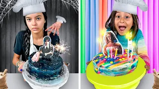 WANDINHA VS ENID Decorando Bolo De Aniversário l Melhor Bolo Ganha!! 👍🏻🕷️