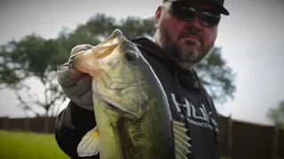 Is a BUZZ BAIT the best lure to use for HUNGRY BASS? | How Greg Hackney uses buzz baits