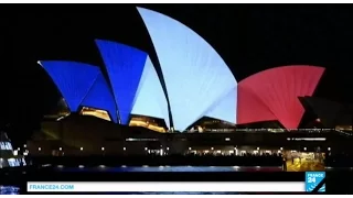 New York, Londres, Sydney, Berlin, Madrid en bleu, blanc, rouge après les attentats de Paris