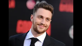 The Business of "Bond, James Bond" 💰 Is Aaron Taylor-Johnson Right For the Mission? #007 #jamesbond