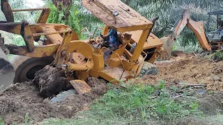 CAT 950 Front Wheel Loader Stuck At QUICK SAND! An Attempt To Recover Heavy Machinery Equipment