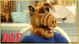 ALF Scares Willie's Brother Away! | S4 Ep7 Clip