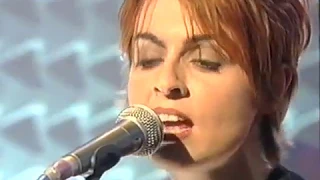 Sleeper - Statuesque and Louise Wener interview - Big Mouth - Channel 4 - April 1996