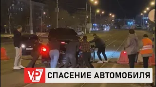 НА ЮГЕ ВОЛГОГРАДА АВТОМОБИЛЬ ЗАСТРЯЛ НА ЗАКРЫТОМ НА РЕМОНТ МОСТУ