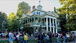 The Haunted Mansion at Disneyland - Complete Ride Experience in 4K | Disneyland Resort Anaheim 2022