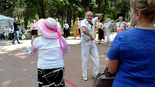 Песня трогает душу,а ноги сами идут в пляс.