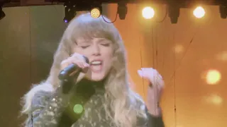 Taylor Performs Will You Love Tomorrow for Carole King's induction into the Rock N Roll Hall Of Fame