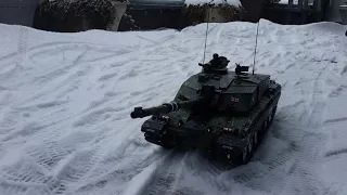 Heng Long Challenger 2 running on the snow