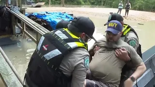 Texans rescued from flood waters