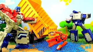 Robot videosu. Otobotlar hazine bulmaya gidiyorlar! Transformers Bumblebee ve Optimus Prime