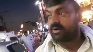 Pakistani Nara seller on road speaking fluent english. Amazing accent