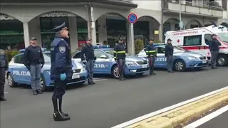 Busto abbraccia il suo ospedale