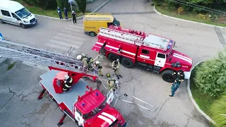 Севастопольские спасатели отработали действия по ликвидации условного пожара на промышленном объекте