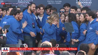 🇮🇹 Giorgia Meloni breaks down in tears as she embraces patriots at Atreju 2023 [Subtitles CC]