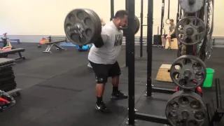 HIGA MONSTER 500 lbs pause squat x 5 reps, no belt.