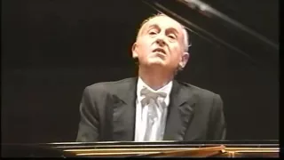 Maurizio Pollini ~ Beethoven Piano Sonatas op. 109, 110, 111 ~ video 1998