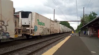 CSX I032 With Tropicana Juice Cars at West Trenton, NJ