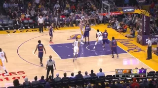 Tyson Chandler throws down the alley-oop over Timofey Mozgov - Suns @ Lakers 11/6/2016