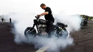Harley Davidson XL 1200 Sportster -Brutal burnout by Qdlaty -stunt Dixer Parts