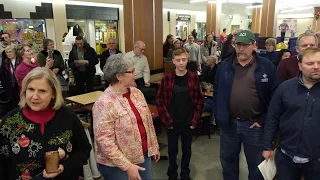 Flash Mob - Sing "Hallelujah Chorus" at shopping mall (HD) 🎵💃🏽