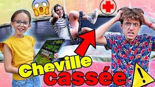 ACCIDENT de TRAMPOLINE ! LILY ROSE se CASSE la CHEVILLE !