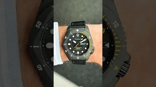 Victorinox Dive Pro in PVD-beschichtetem Titan = taktisch anmutender Begleiter für den Alltag #uhren