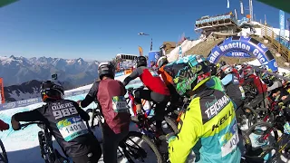 Megavalanche 2018 big crash sur le glacier!