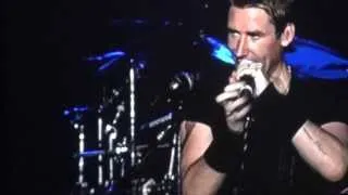 Nickelback "How You Remind Me" The Hits Tour 2013 Assago Forum Italy Milano  (I drink)